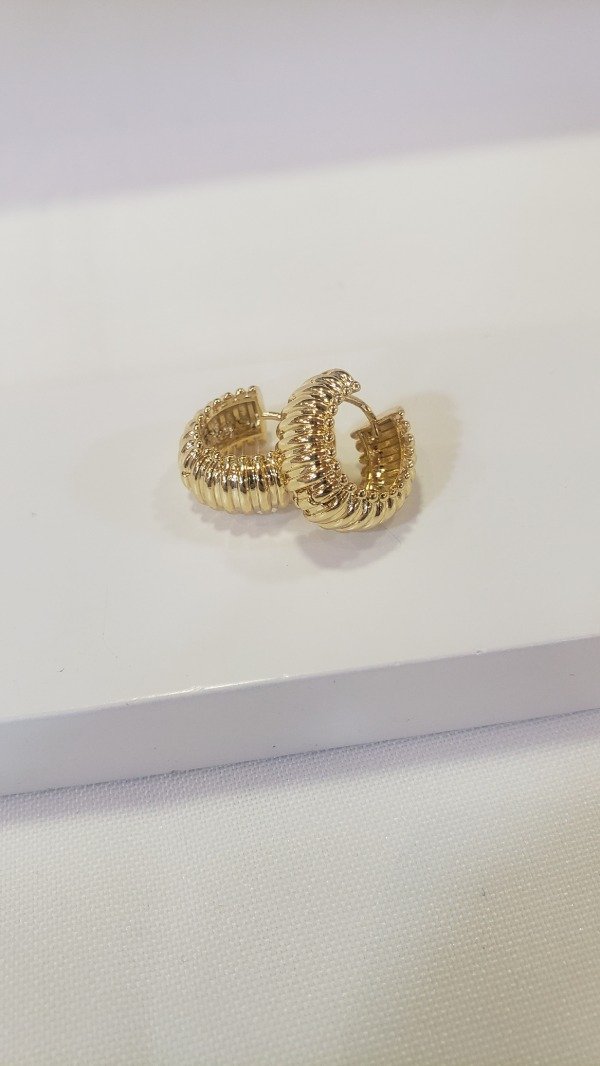 Producto - Aros cubanos rizados dorados