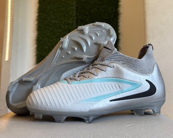 Producto - NIKE PHANTOM GX Gris