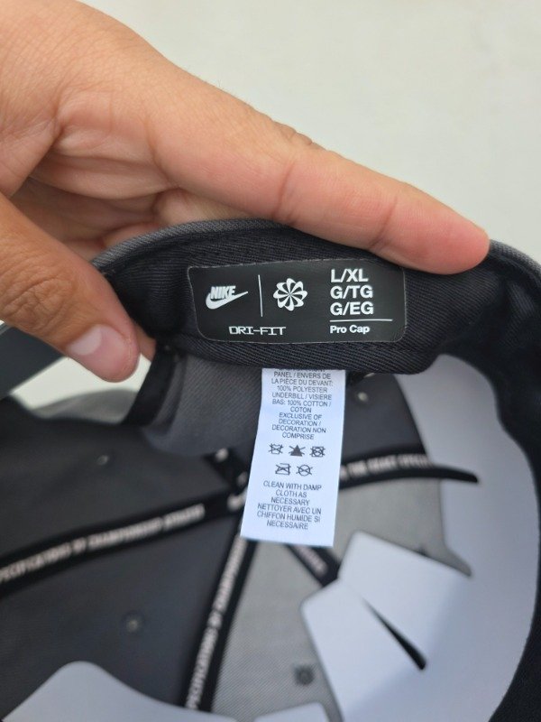 Gorra nike pro dri-fit futura snapback black — imagen 8