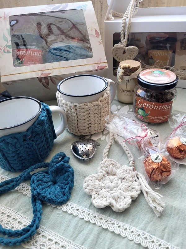 Producto - Taza con cubre taza crochet
