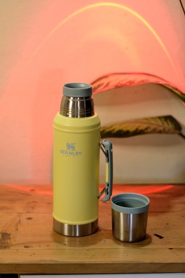 Producto - TERMO 950 ML POMELO  y ROJO