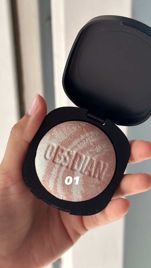 Producto - ILUMINADOR OBSIDIAN