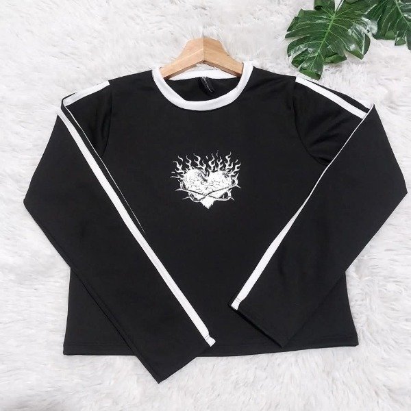 Producto - CAMISETA TERMICA "LLAMAS"