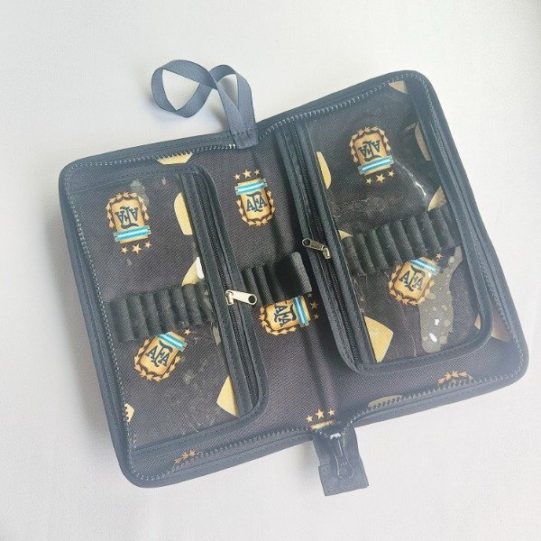 Producto - Cartuchera con bolsillos,  AfA negra.