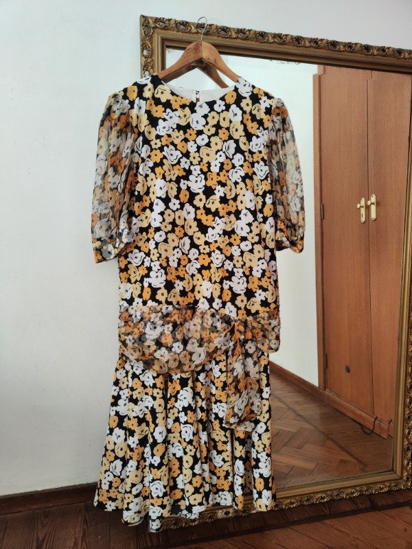 Vestido flores amarillas, blancas y negras negro — imagen 8