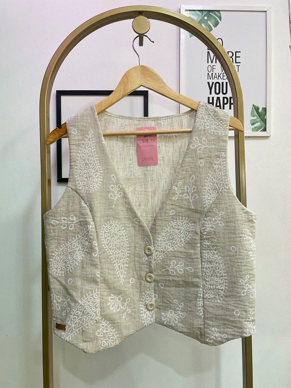 Producto - Conjunto sastrero de lino Chaleco y short 0378