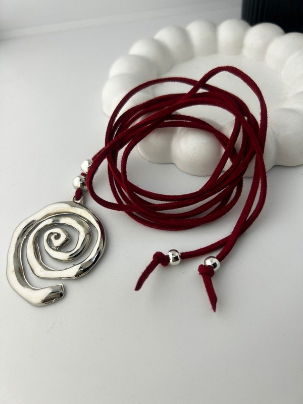 Producto - CHOCKER DE GAMUZA COLOR CHERRY 3004