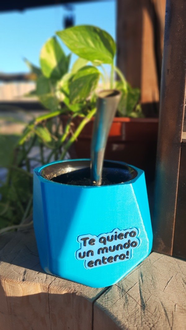 Producto - Mate 3D Turquesa + bombilla negra TE QUIERO