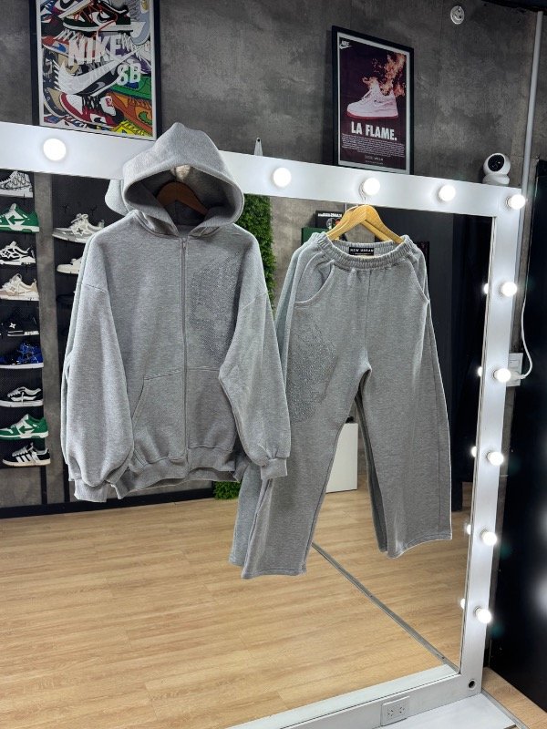 Producto - Conjunto GREY DESING
