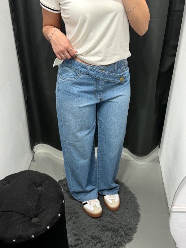 Producto - Jean Wide asimétrico celeste