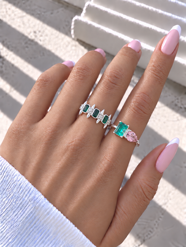 Producto - ANILLO DE PLATA REGULABLE CUBICS 0208