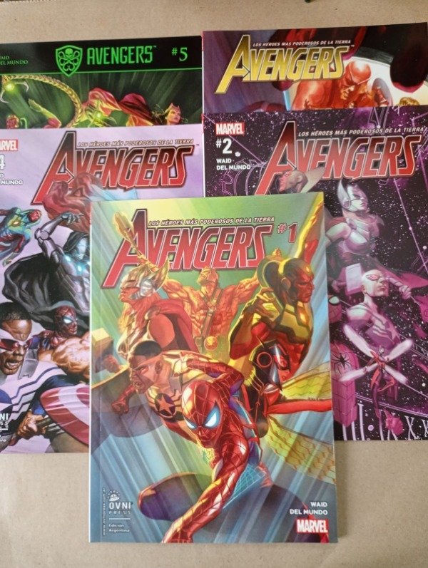 Producto - Avengers - Mark Waid Mike del Mundo - Ovni Marvel 2018 - 5 vols