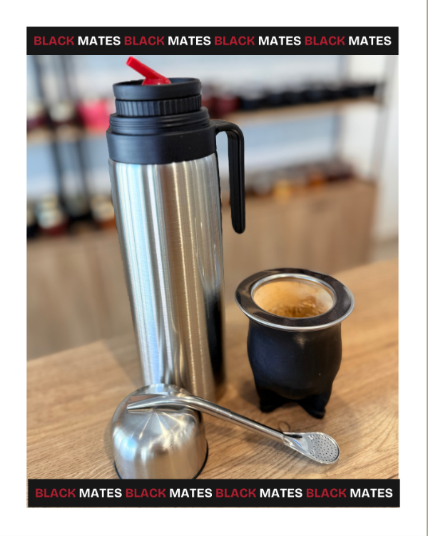 Producto - SET CAMIONERO CUERO + TERMO MEDIA MANIJA + BOMBILLA ACERO INOX