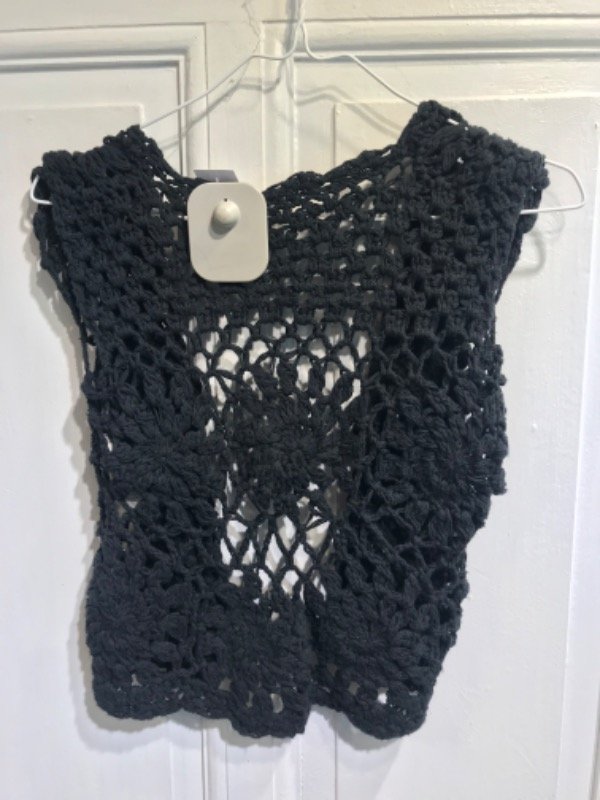 Producto - Saco tejido negro calado- Talle 6/8 años- PRECIO: 13x - 2