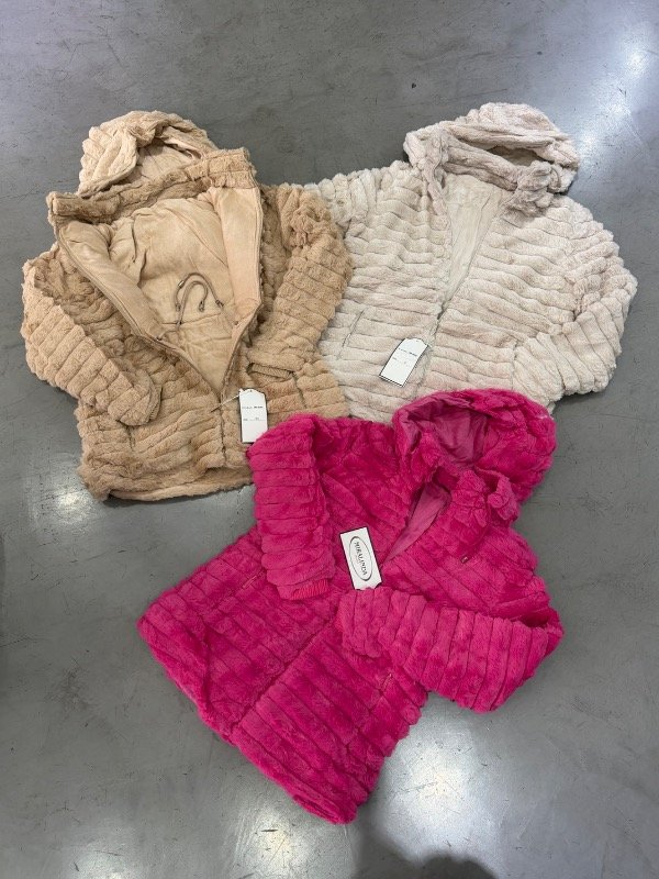 Producto - Campera Peluche Larga Fucsia