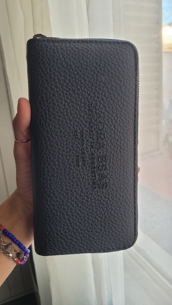 Producto - Billetera grande simple Skora bs as negra