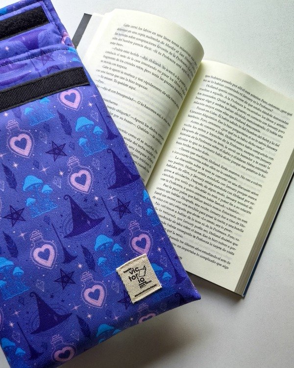 Producto - Funda para libros estándar Potion Love IMPERMEABLE - 0