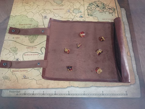 Producto - Bolsa de dados tipo pergamino - con interior de gamuza para tirar dados - 3