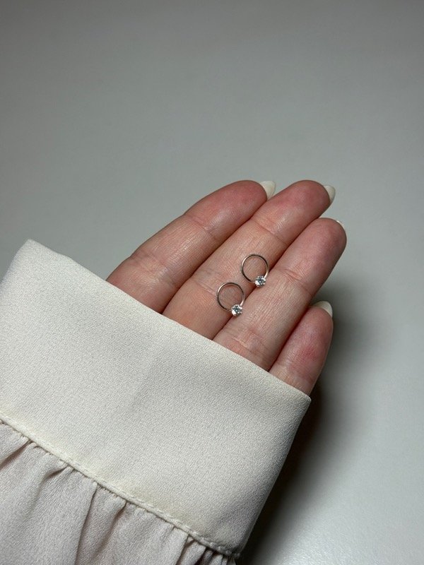Producto - Aro pequeño con piedra - 3