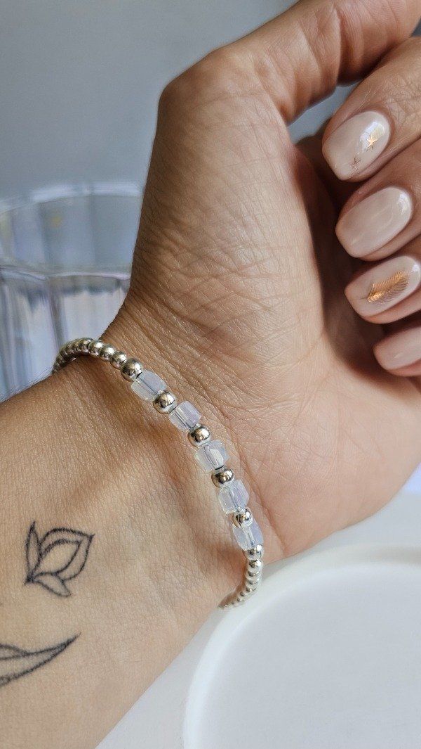Producto - Pulsera bolitaa con cristales tornasol 17cm. Acero Blanco