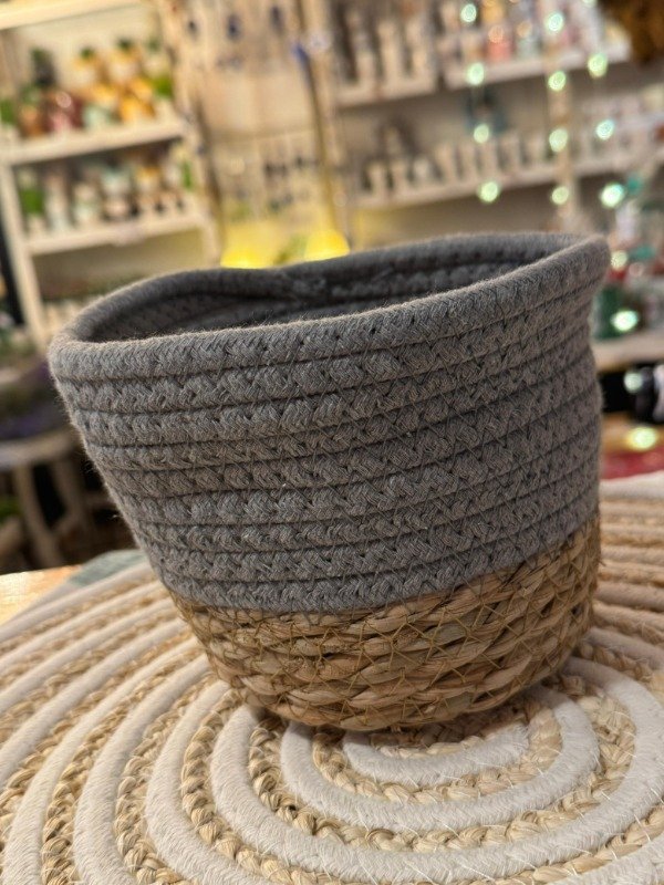Producto - Canasto gris chico  (Efectivo: 14.320)