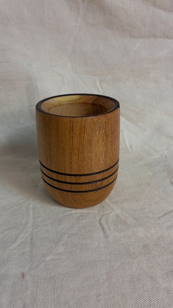 Producto - Mate lustrado con diseño de lineas