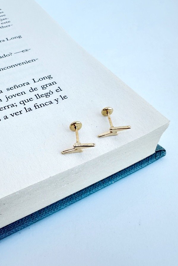 Producto - Abridor rayo enchapado en oro 18k