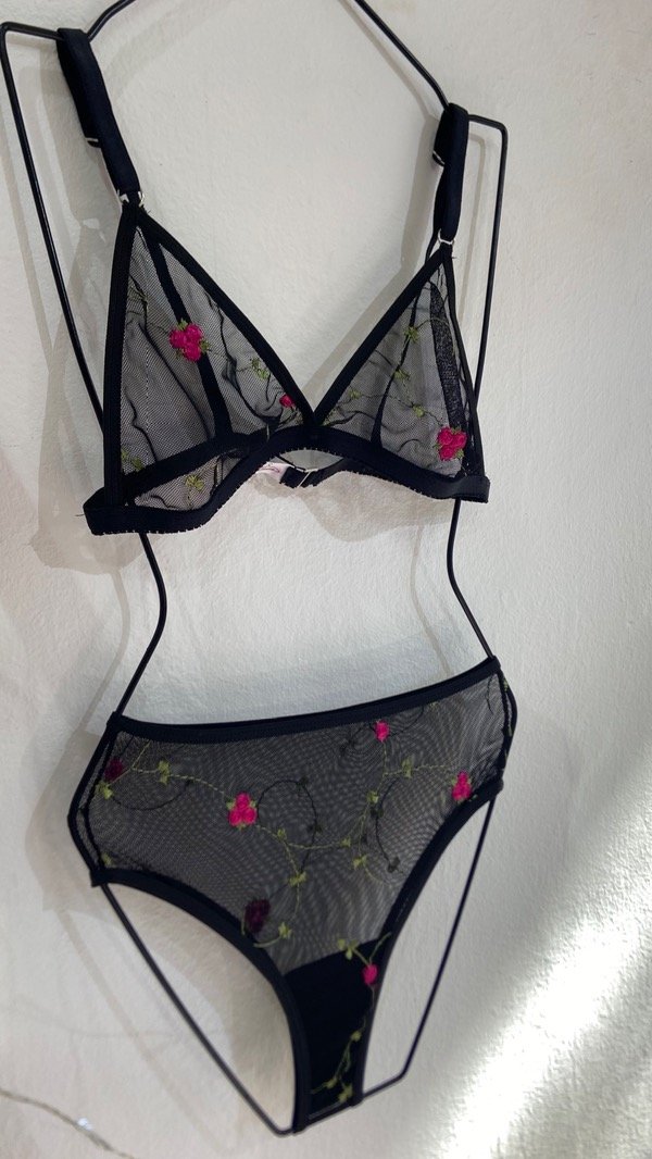 Producto - CONJUNTO MICROTUL BORDADO - TALLE 95
