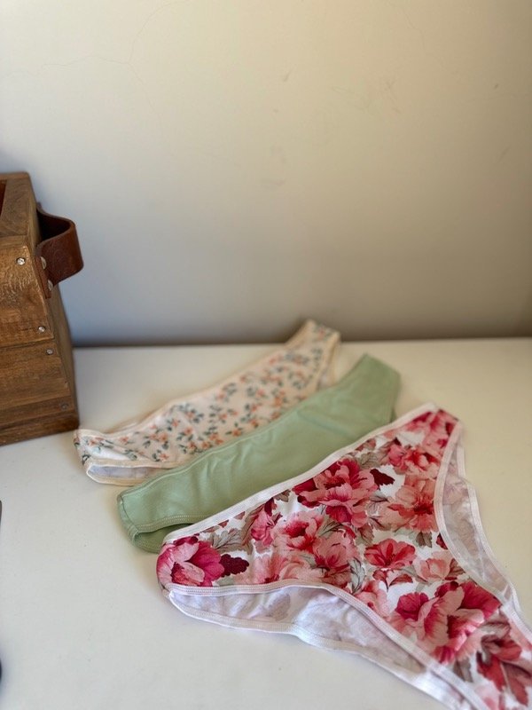 Producto - Pack Vedetina fija algodón flores x3