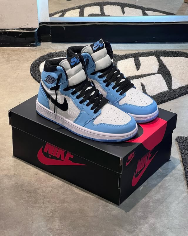 Producto - Jordan1 "University Blue"