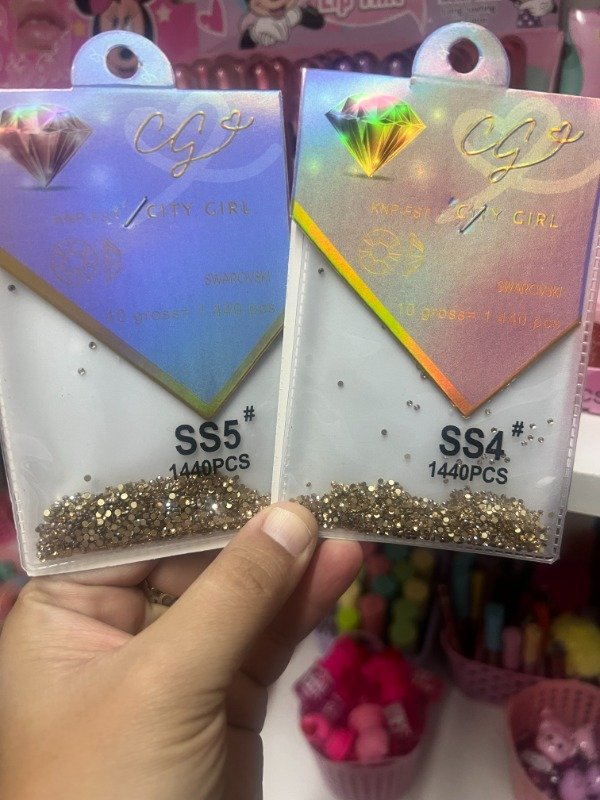 Producto - strass para uñas