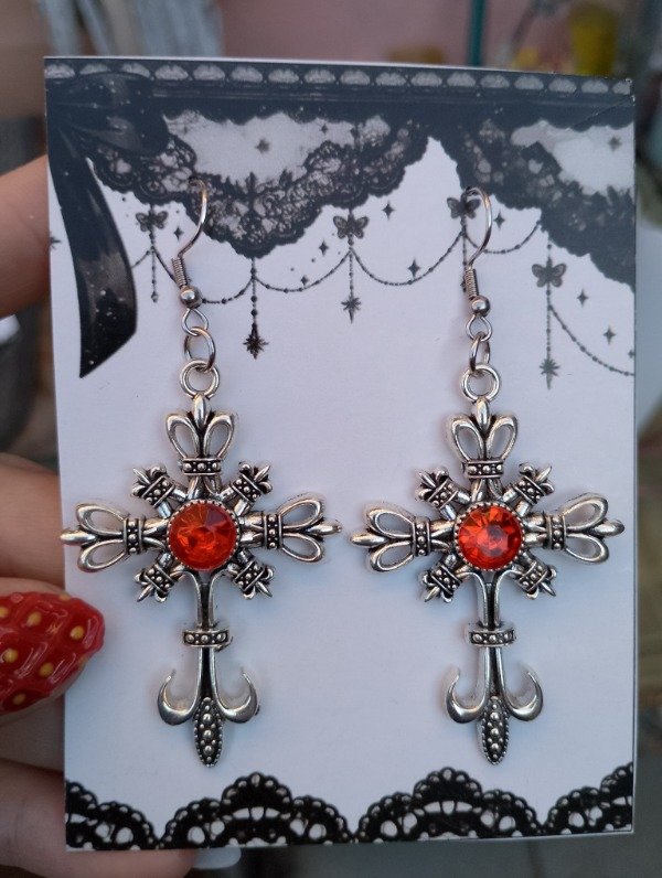 Producto - Aros cruz roja (1 par en stock)
