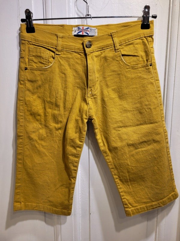 Producto - Bermuda SIGLO XXI mostaza Talle 16 años - PRECIO: 14X