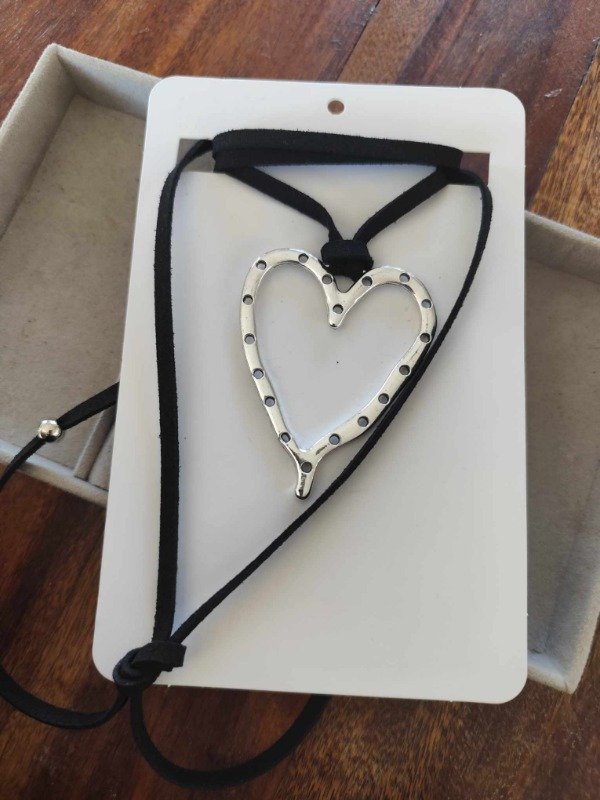 Producto - Choker corazón calado xl . Plateado