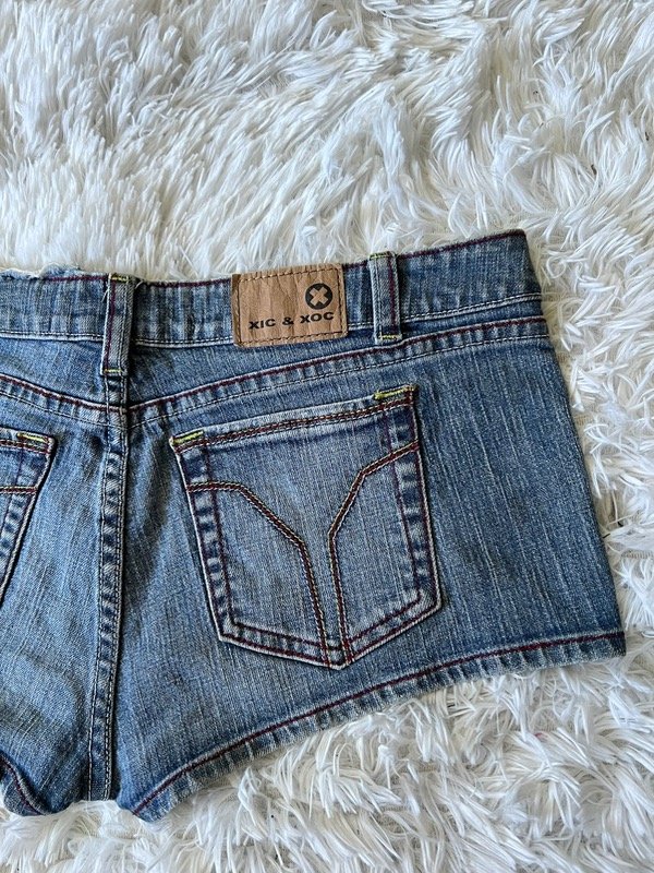Mini short custom y2k star talle 40 — imagen 3