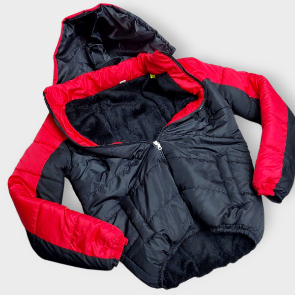 Producto - Campera Puffer con peluche Negro con rojo TM y TXL