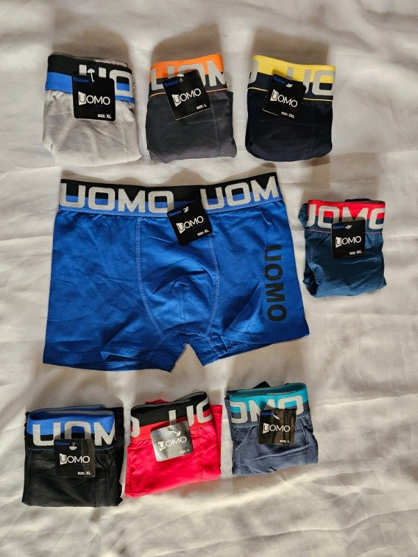 Producto - Boxer UOMO en el costado LISO