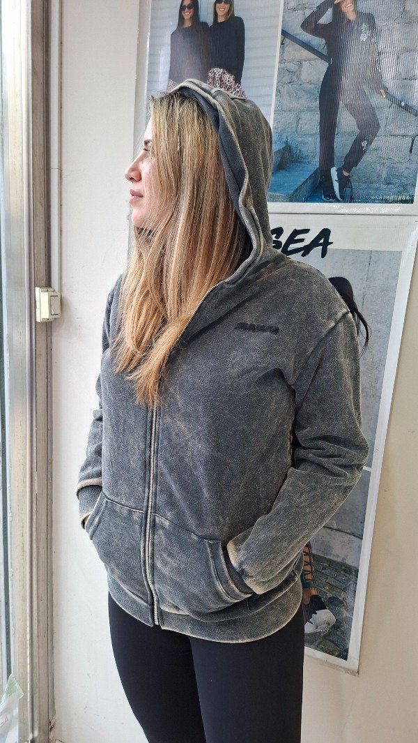 Producto - Campera gaspeada frisada
