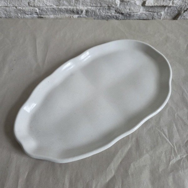 Producto - Bandeja Irregular de Cemento Blanco - 28 x 17 x 2 cm