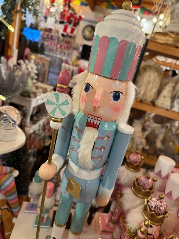 Producto - Cascanuez 60 cm diseño Candy celeste (Efectivo: 99.920)