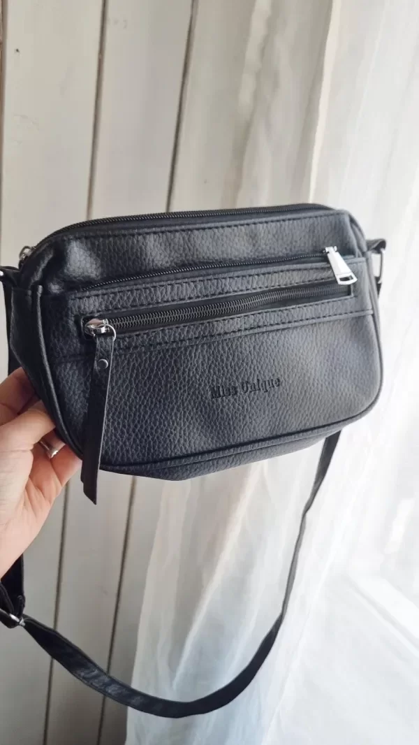 Producto - Bandolera negra cierre y 2 frontales