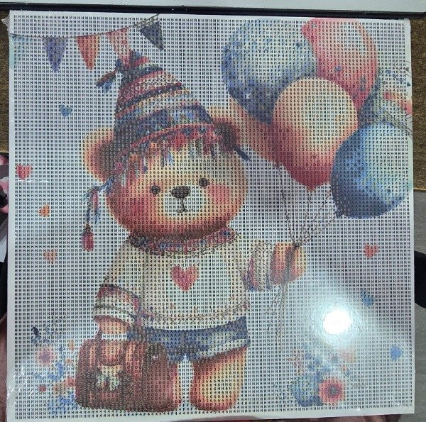 Producto - DIAMOND PAINTING 30X30 BASTIDOR OSITO CON GLOBOS