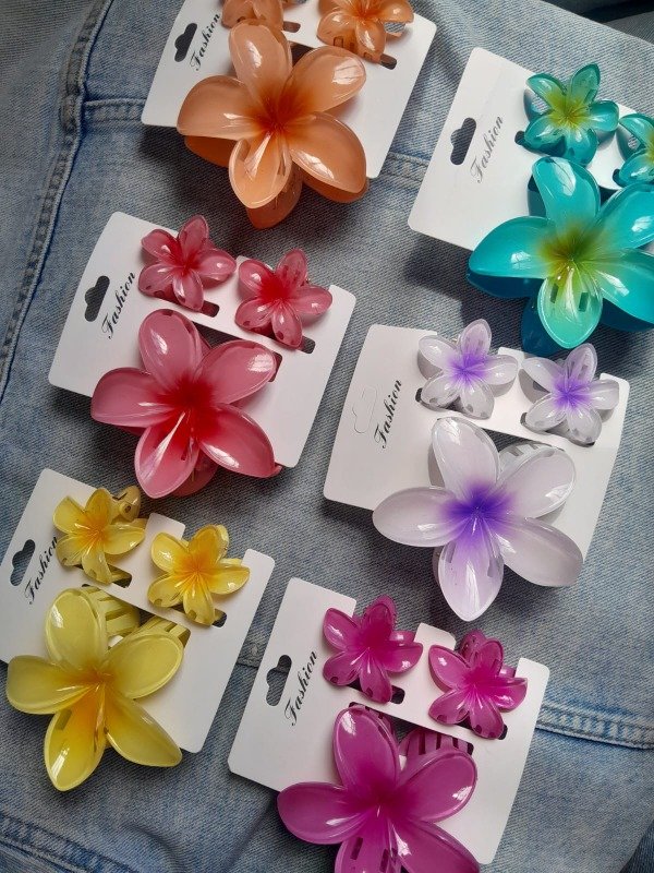Producto - Broches x3 flor hawaiana