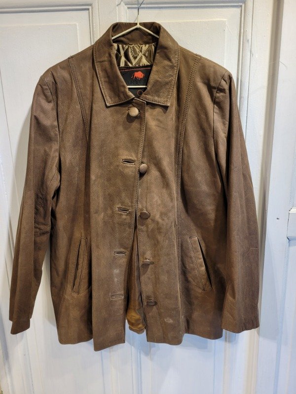 Producto - Campera de cuero KARYCUER chocolate Talle L - PRECIO: 100X