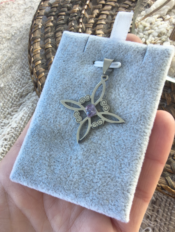 Producto - Nudo de bruja de amatista en acero quirúrgico
