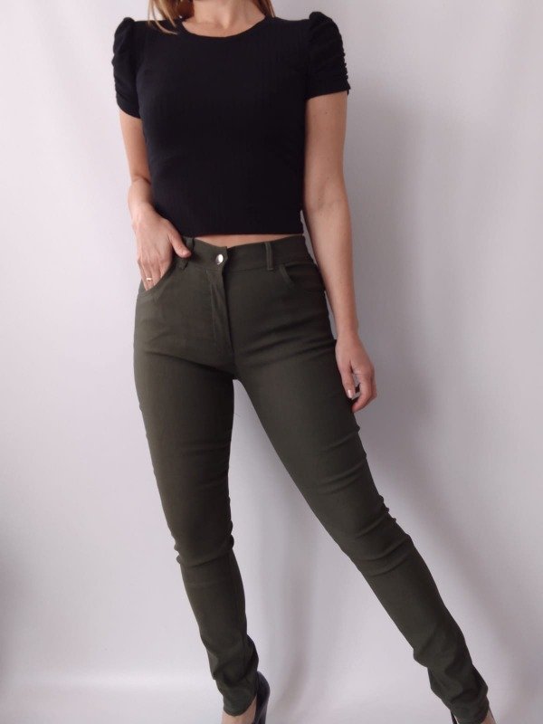 Producto - LINEA LOLY pantalon de bengalina con boton