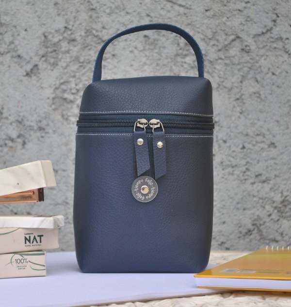 Producto - CartuValijita Símil Cuero Azul marino M