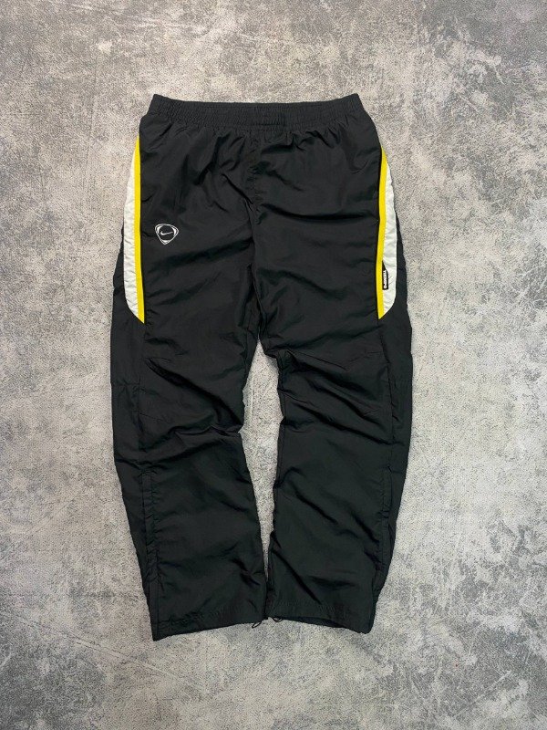 Producto - ROMPEVIENTOS NIKE TIEMPO