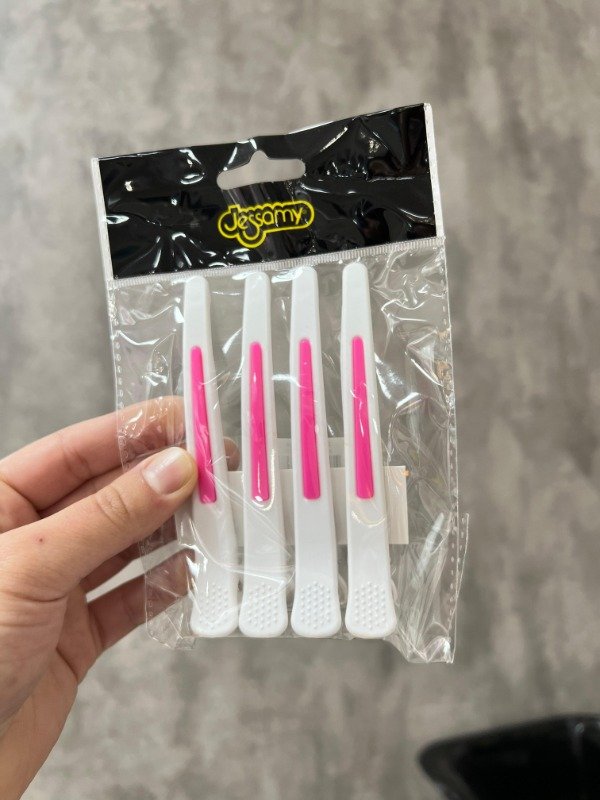 Producto - Pinzas bicolor plastico x 4u -  Jessamy