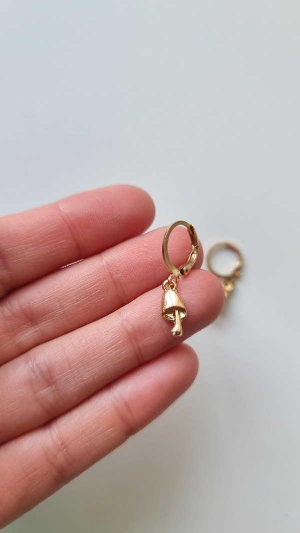 Producto - Dije DORADO 9